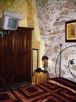 Bed & Breakfast Corte Di Re Artù 2*