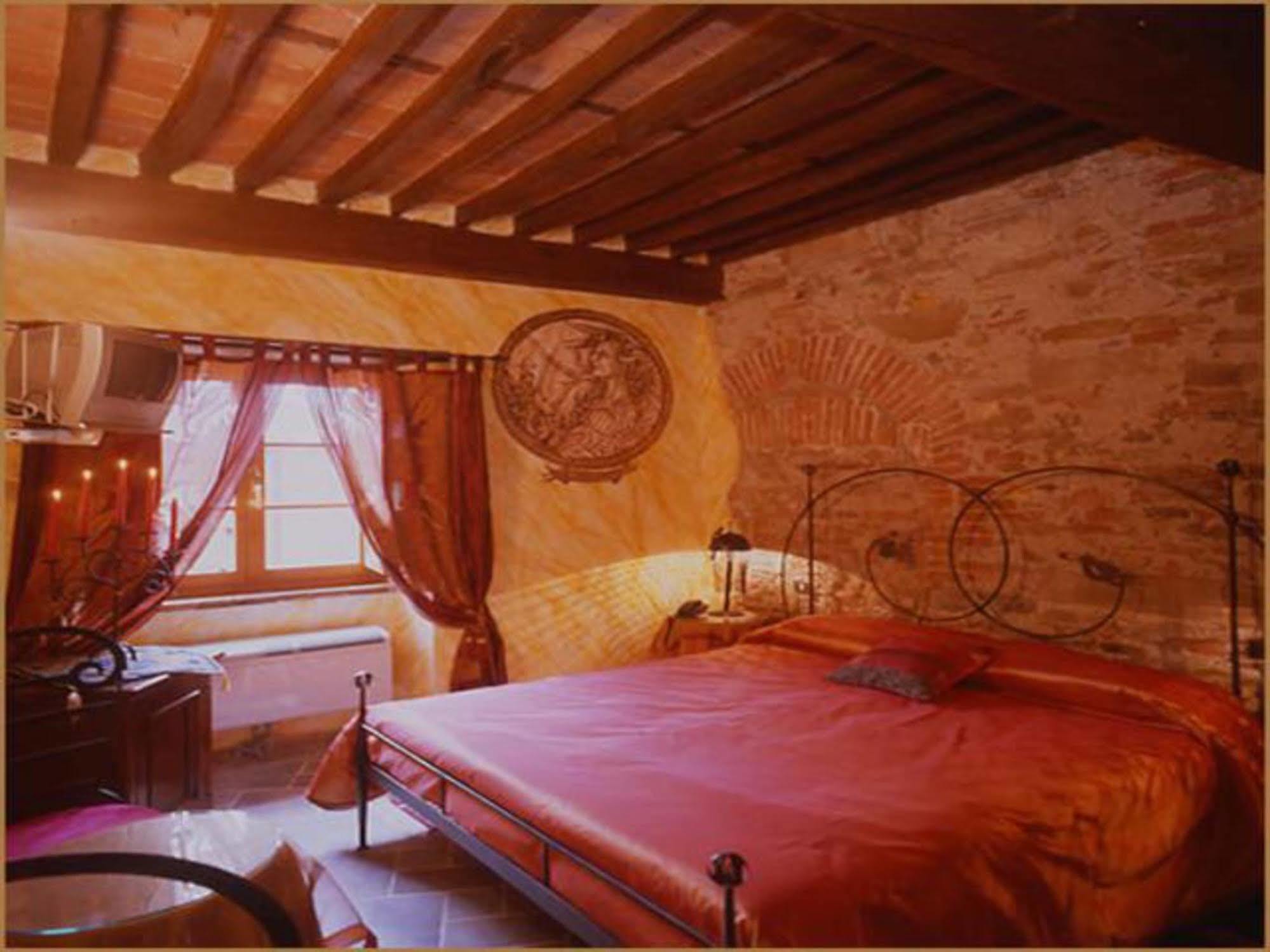 Corte Di Re Artù Bed & Breakfast 2*
